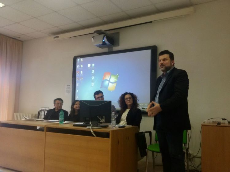 "Economia e giornalismo: Convergenze, divergenze e complentarietà" Relatori: prof. Americo Bazzoffia - Docente di Marketing e Comunicazione Università della Tuscia a Viterbo, Daniela Molina - Ordine Nazionale dei Giornalisti, Giuseppe Rescifina - Ex Caporedattore Corriere della Sera, Serena D'Ascanio e Francesco D'Ascanio - Editori di Viterbo Post e Viterbo News24