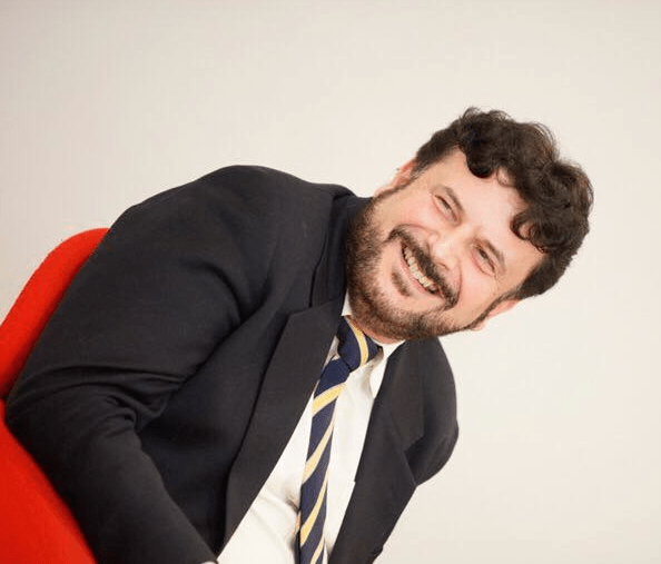 prof. Americo Bazzoffia tra i migliori formatori ed esperti di web marketing e comunicazione operanti in Italia