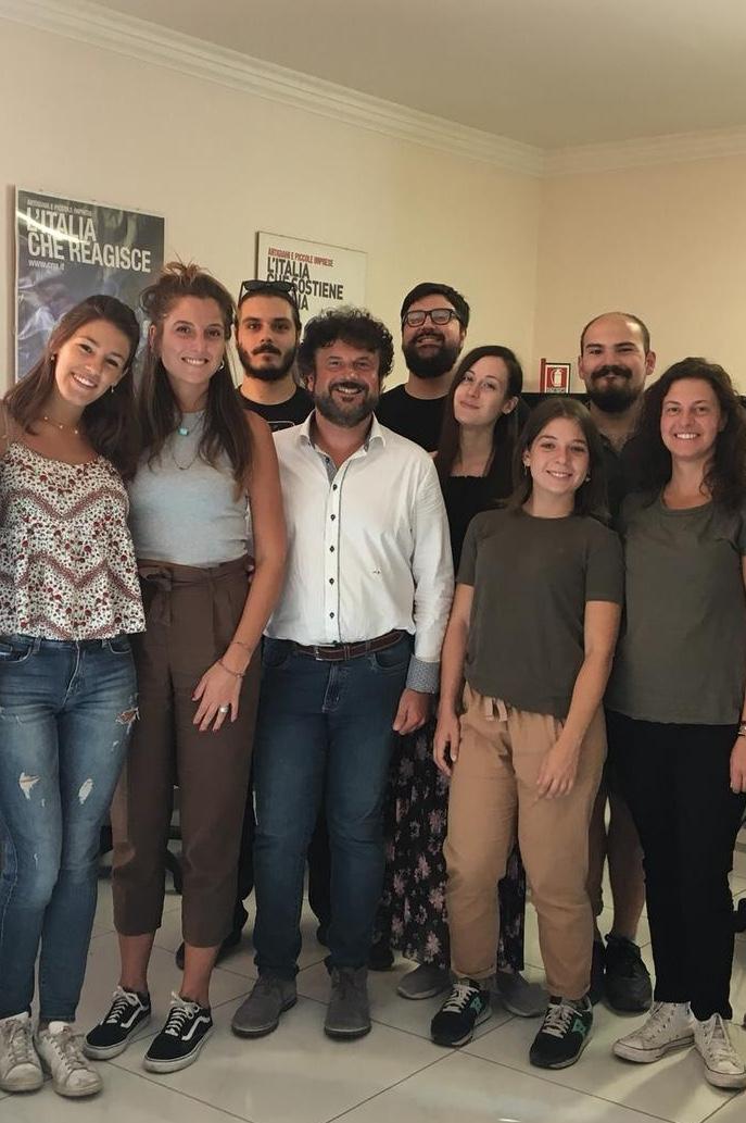 Corso di Marketing e Comunicazione del prof. Bazzoffia nell'ambito di “PROFESSIONE SEGNI CREATIVI” corso di formazione per “PROGETTISTA E REDATTORE MULTIMEDIALE PER LA PROMOZIONE TERRITORIALE E CULTURALE” effettuato dalla CNA Sostenibile finanziato dalla Regione Lazio e dal Fondo Sociale Europeo